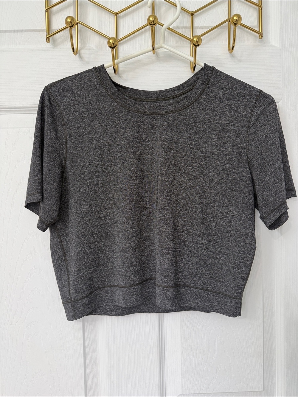 Lululemon Run the Day Short Sleeve – Heathered Charcoal Grey – Size 8
